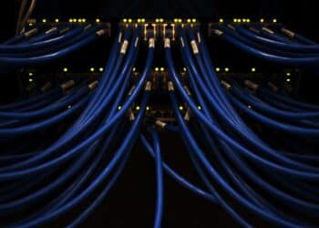 Como a virtualização pode reduzir custos e aumentar a eficiência operacional